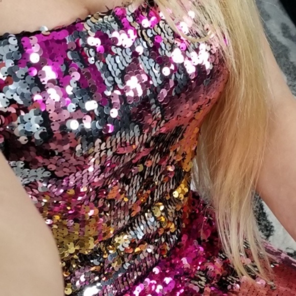 PARTY TIME Sequin Mini Dress - Picture 4 of 5